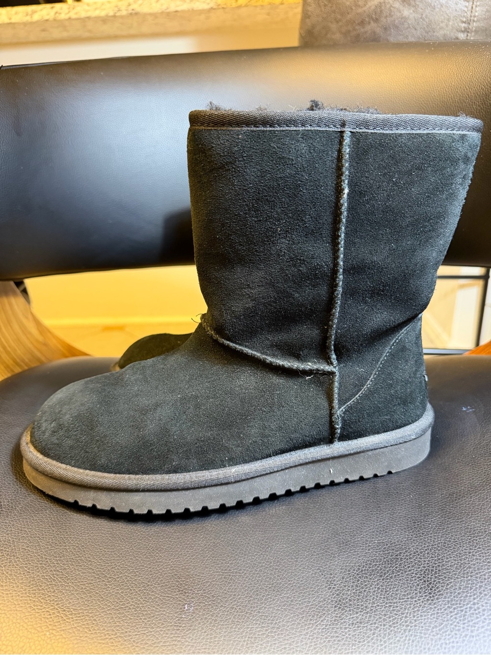 Koolaburra by UGG Koola Short Boots Womens 8 Black Mid Calf Suede 1017090